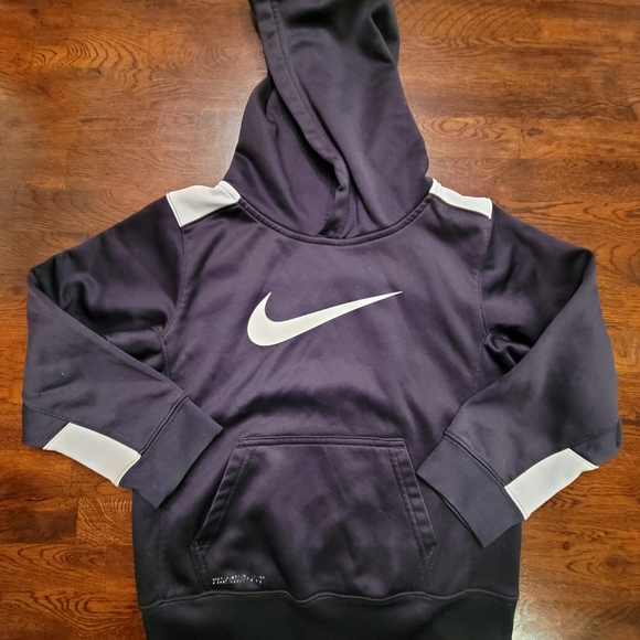 Nike Other - Boy's Nike Hooded Therma-Fit Sweatshirt